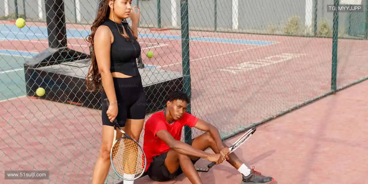 把热爱穿在身上！👕 限量周边，让你的支持永不褪色！